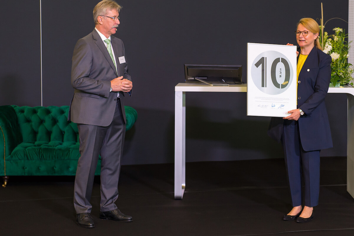 Juzo-Geschäftsführer Uwe Schettler und Dr. med. Anett Reißhauer. (Foto: Julius Zorn GmbH, Markus Bachmann)