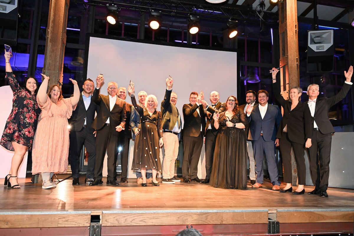 Strahlende Sieger: die Gewinner der Leonardo Awards 2022. (Foto: AVR GmbH)