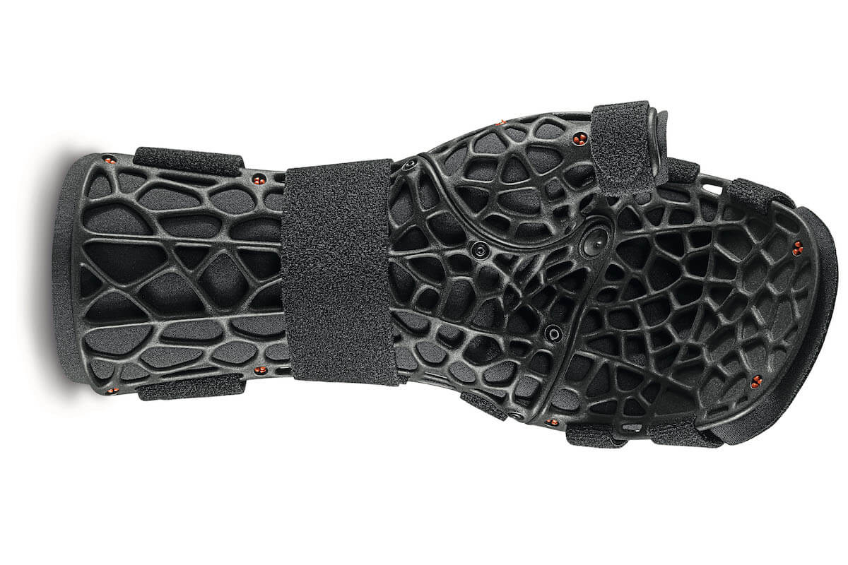 Handorthese Manu Cast Organic von Sporlastic mit Finger- und Damenfixierung (Foto: Sporlastic)