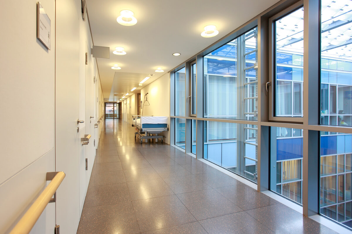 Krankenhausflur (Foto: Barmer)