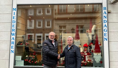 Frank Hodey, geschäftsführender Gesellschafter VitalCentrum Hodey KG, und Georg Winkes, Inhaber und Geschäftsführer van der Wouw GmbH (v.l.n.r.) (Foto: Hodey)