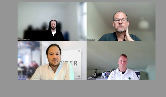 Diskutierten über Chancen des regionalen Sanitätsfachhandels (im Uhrzeigersinn): Alexander Behrmann (Sanitätshaus Behrmann), Tobias Kurtz (GP), Ulrich Clausen (Vital-er-leben) und Frank Hepper (Springer Berlin) (Foto: Screenshot)